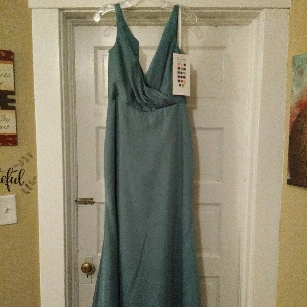 Brand never formal dress